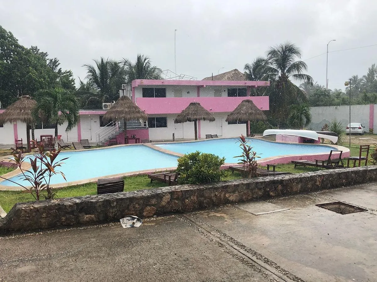 Danna Bacalar Hotel